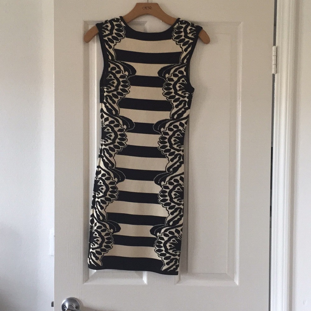 Dress - Picture 2 of 5